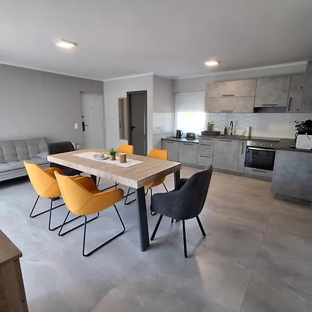 Appartement Andrasi *